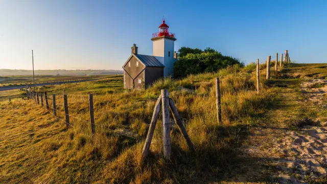 Phare de la pointe d'Agon au couchant