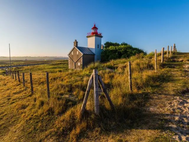 Phare de la pointe d'Agon au couchant
