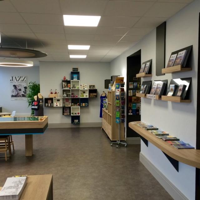 Intérieur de l'office de tourisme de Coutances