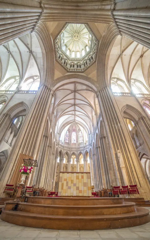 Intérieur de la cathédrale de Coutances