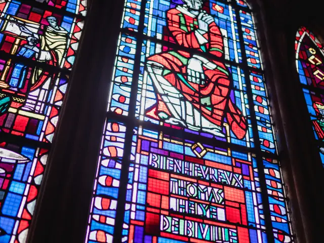 Vitrail de la cathédrale de Coutances
