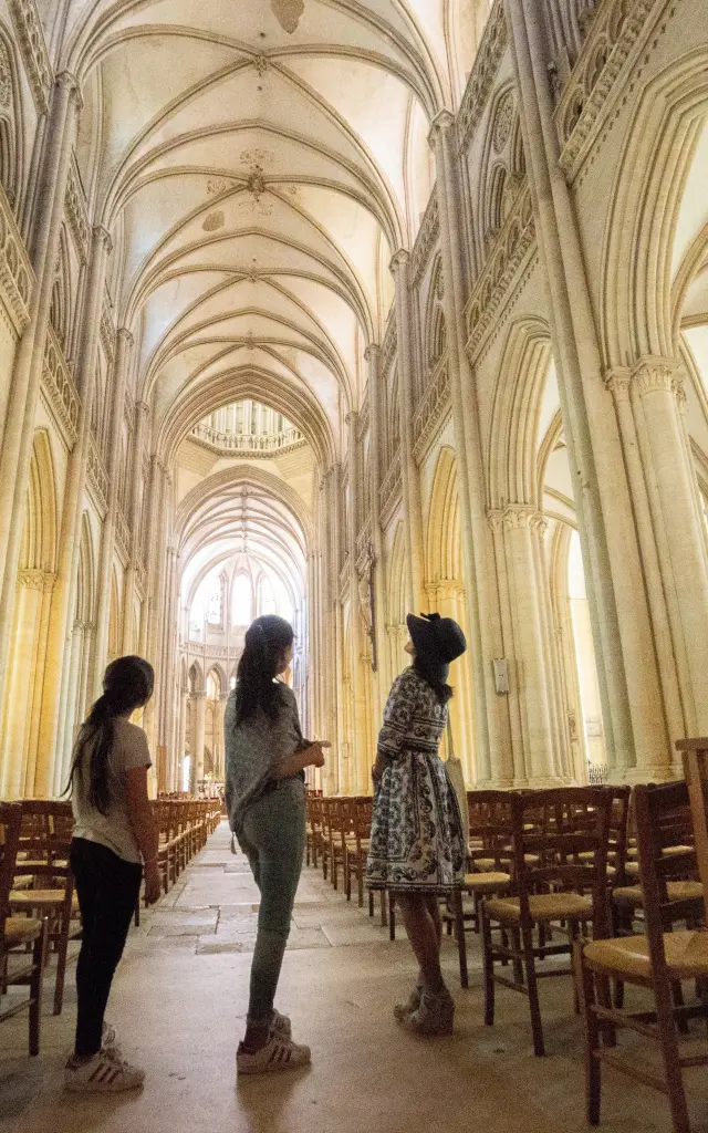 Intérieur de la cathédrale de Coutances