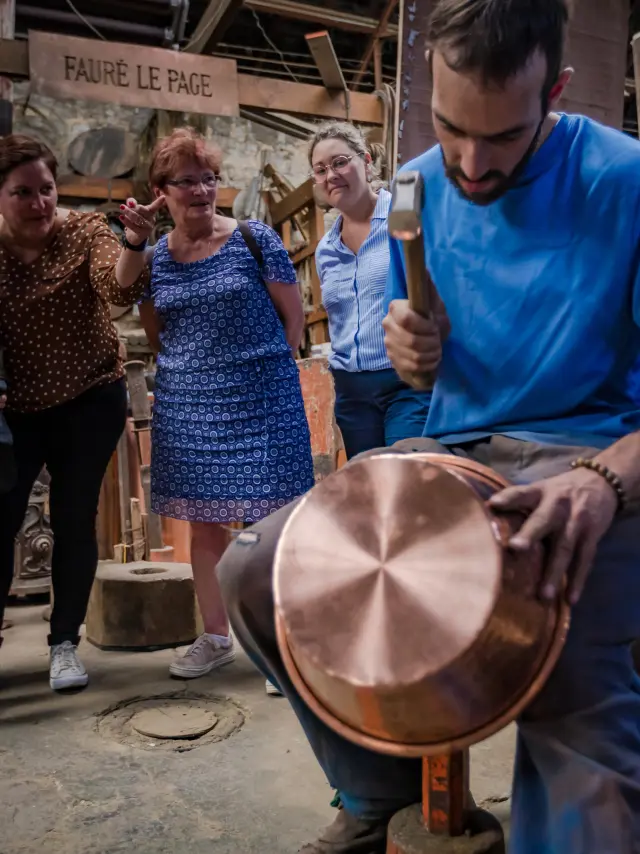 Atelier du cuivre de Villedieu les poêles