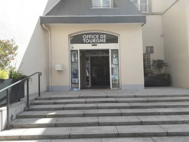 Entrée de l'office de tourisme de Coutances