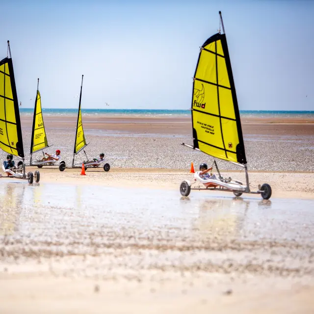 chars à voile à Hauteville sur Mer