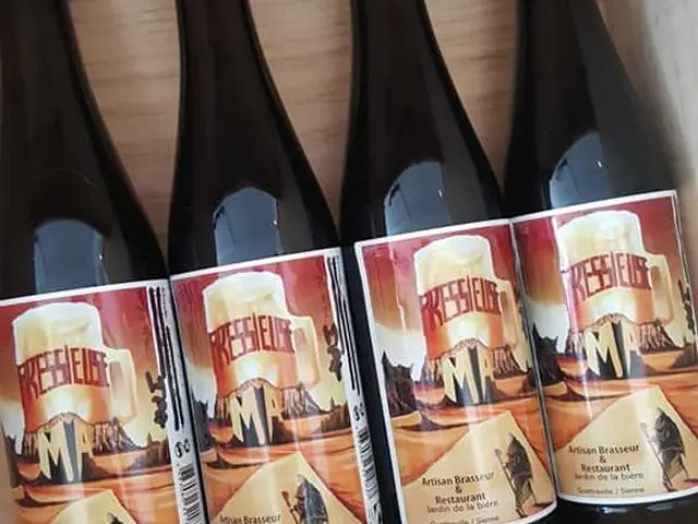 Quatre bouteilles de bière artisanale ma Pressieuse