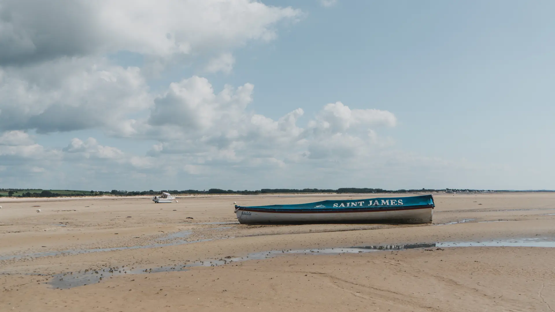 Bateaux échoués à la pointe d'Agon