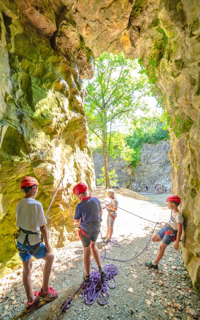 Escalade au site de la carrière de Montmartin sur Mer