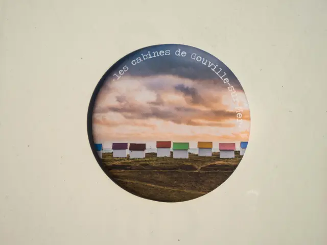 Magnet des cabines de Gouville - Boutique souvenirs de Coutances Tourisme