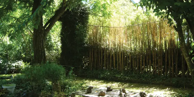 Jardin du revers de Notre Dame de Cenilly
