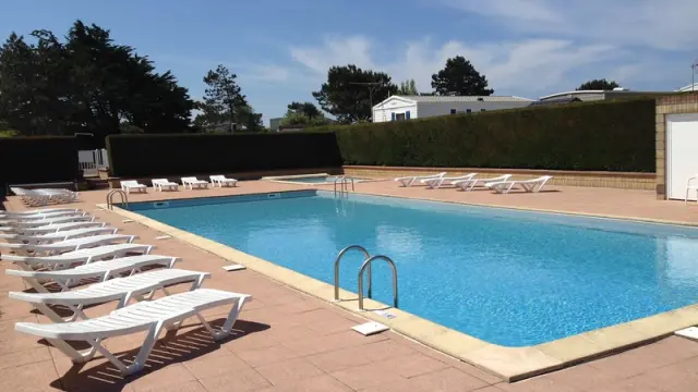 Piscine du camping belle étoile