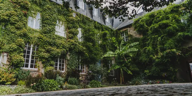 Cour du musée Quesnel Morinière