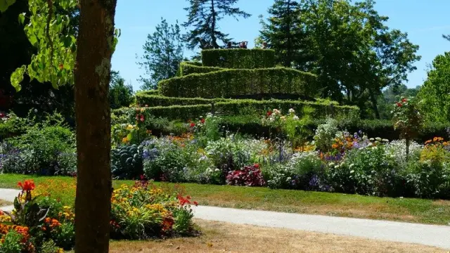Labyrinthe végétal au jardin des plantes de Coutances