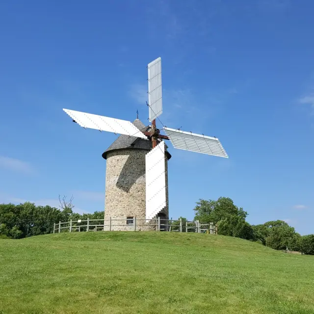 Moulin de Gouville-sur-Mer