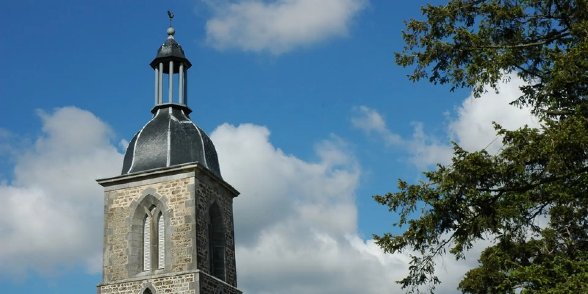 Clochet de l'église de Sourdeval Les Bois