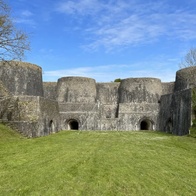 Fours à chaux de Regnéville-sur-Mer