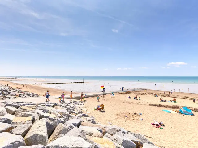 Plage de sable au Passous à Agon-Coutainville
