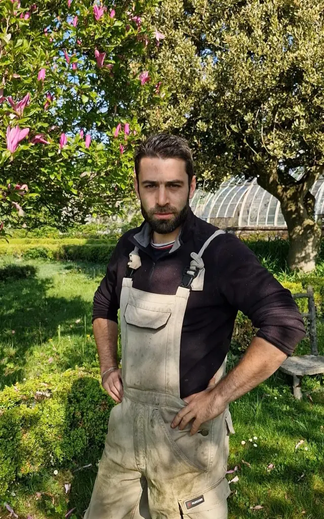 Le jardinier, Arthur, au château de Cerisy La Salle