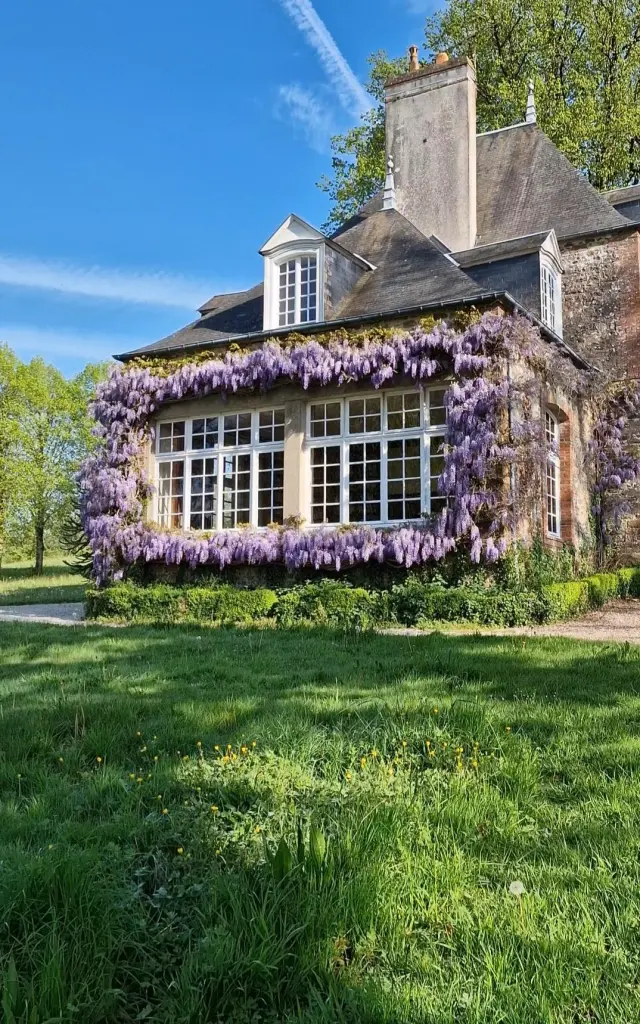 Bâtiment du château de Cerisy la Salle
