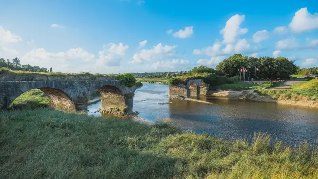 Pont De La Roque @teddy Bear Photos 1